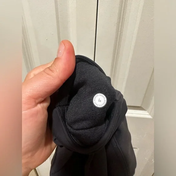 Lululemon InStill High-Rise Tight 25” Black , size 4 - Picture 2 of 13